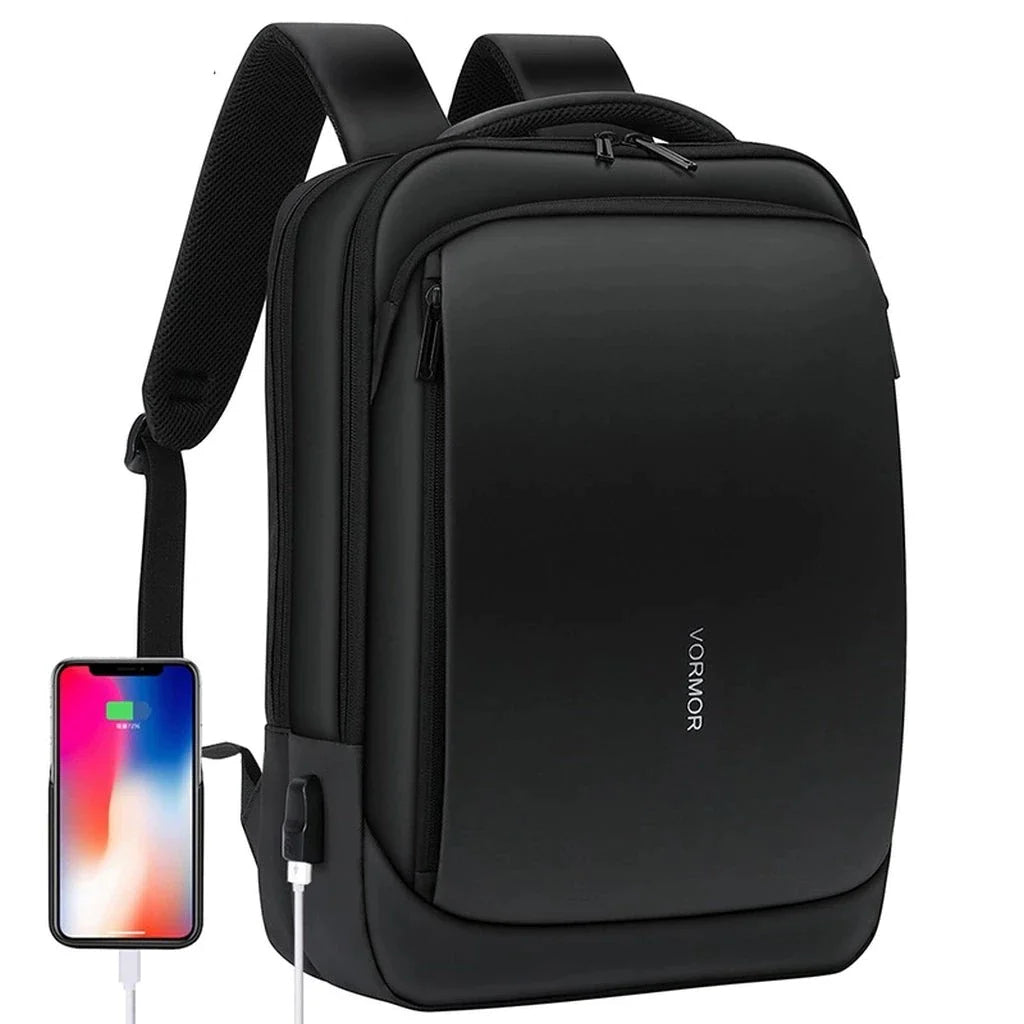 Sac à dos pour ordinateur portable homme en action